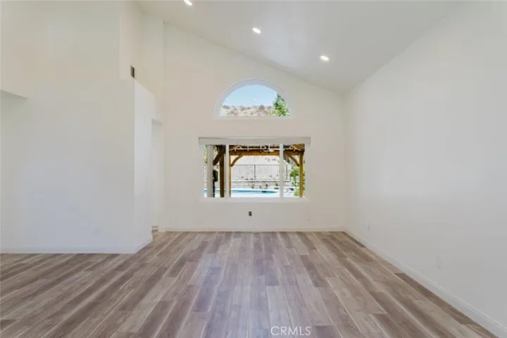 21825 Jeffers Lane, Los Angeles, California 91350