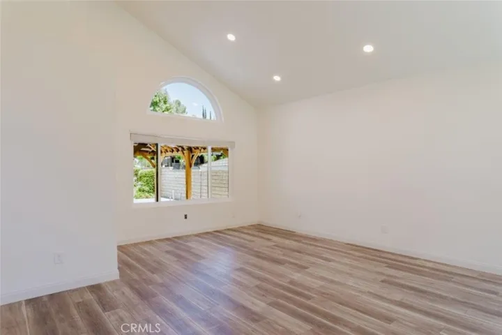 21825 Jeffers Lane, Los Angeles, California 91350