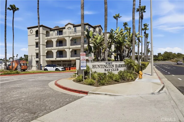 4167 Warner 205, Huntington Beach, California 92649