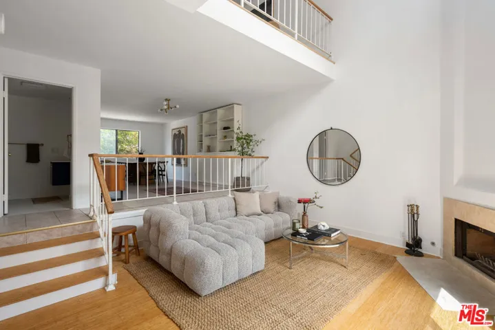 4658 Don Lorenzo Drive G, Los Angeles, California 90008