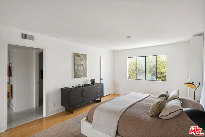 4658 Don Lorenzo Drive G, Los Angeles, California 90008