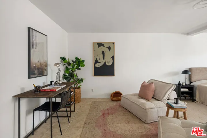 4658 Don Lorenzo Drive G, Los Angeles, California 90008