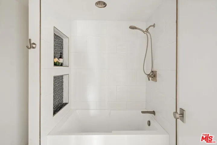 4658 Don Lorenzo Drive G, Los Angeles, California 90008