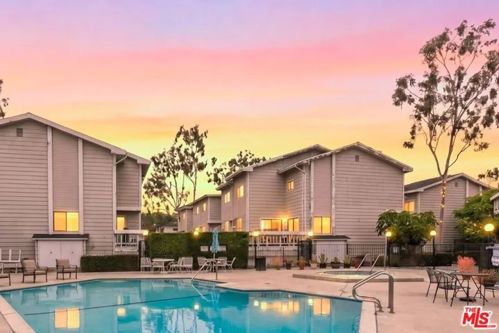 4658 Don Lorenzo Drive G, Los Angeles, California 90008