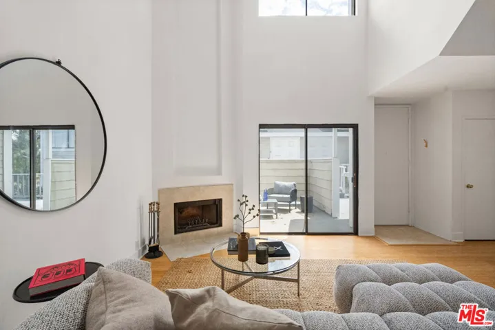 4658 Don Lorenzo Drive G, Los Angeles, California 90008
