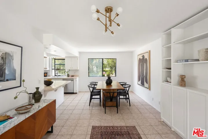 4658 Don Lorenzo Drive G, Los Angeles, California 90008