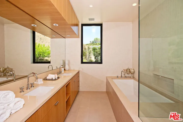 6228 Sycamore Meadows Drive, Malibu, California 90265