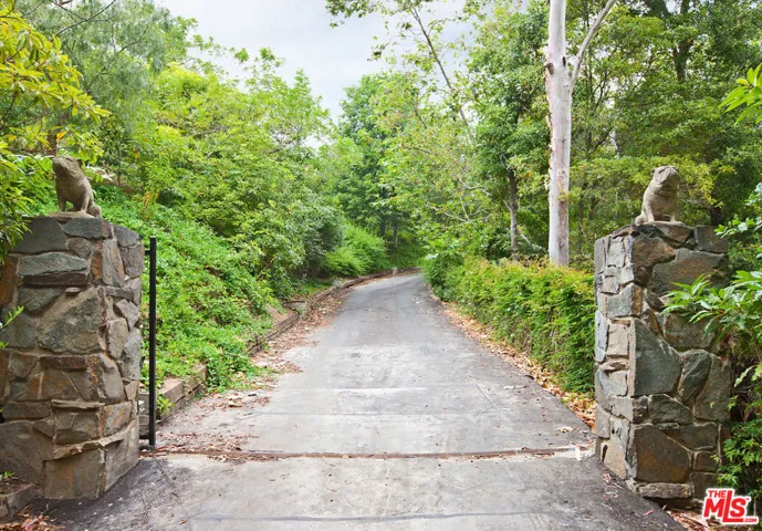6228 Sycamore Meadows Drive, Malibu, California 90265