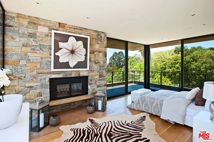 6228 Sycamore Meadows Drive, Malibu, California 90265