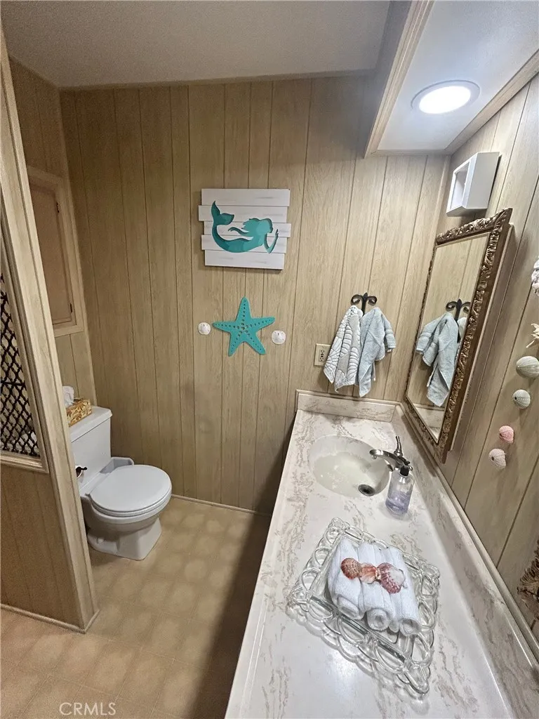 2nd bathroom