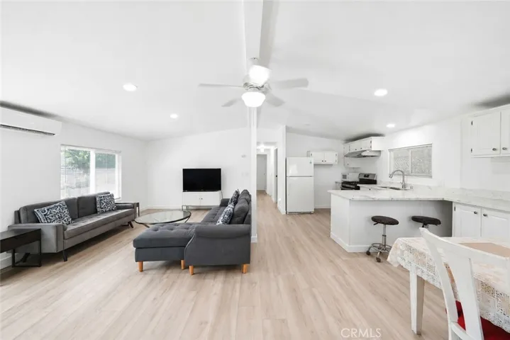 840 E Foothill Boulevard 197, Azusa, California 91702