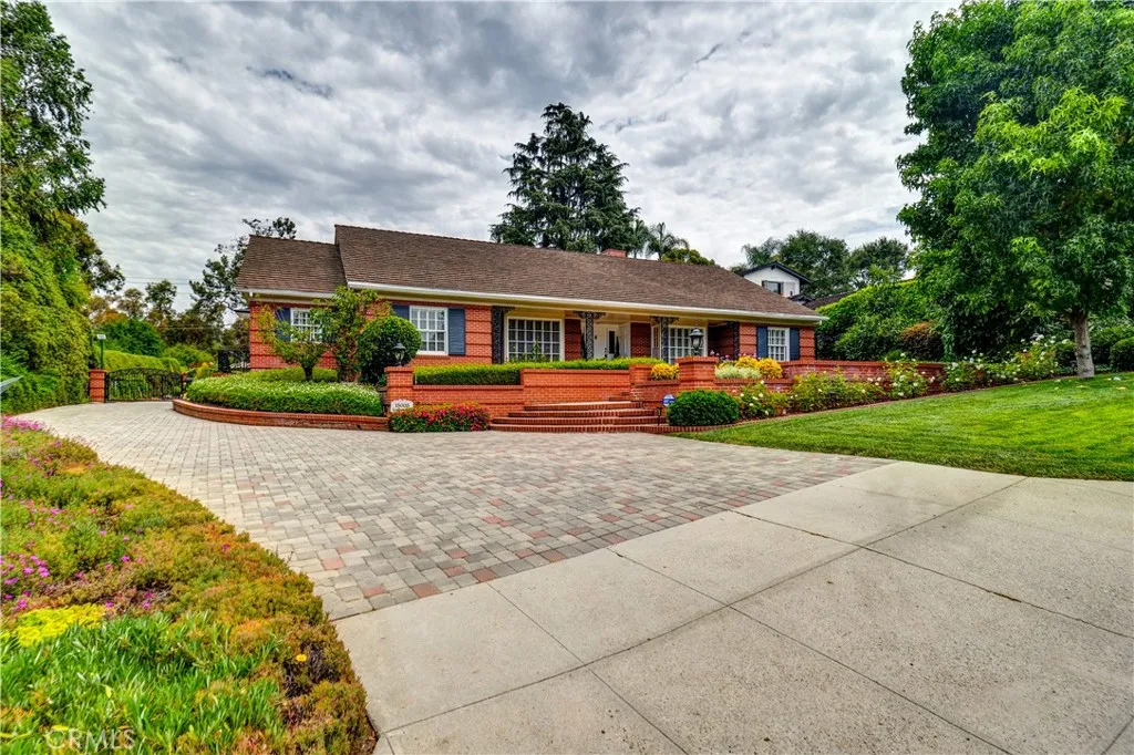Private Gated Driveway