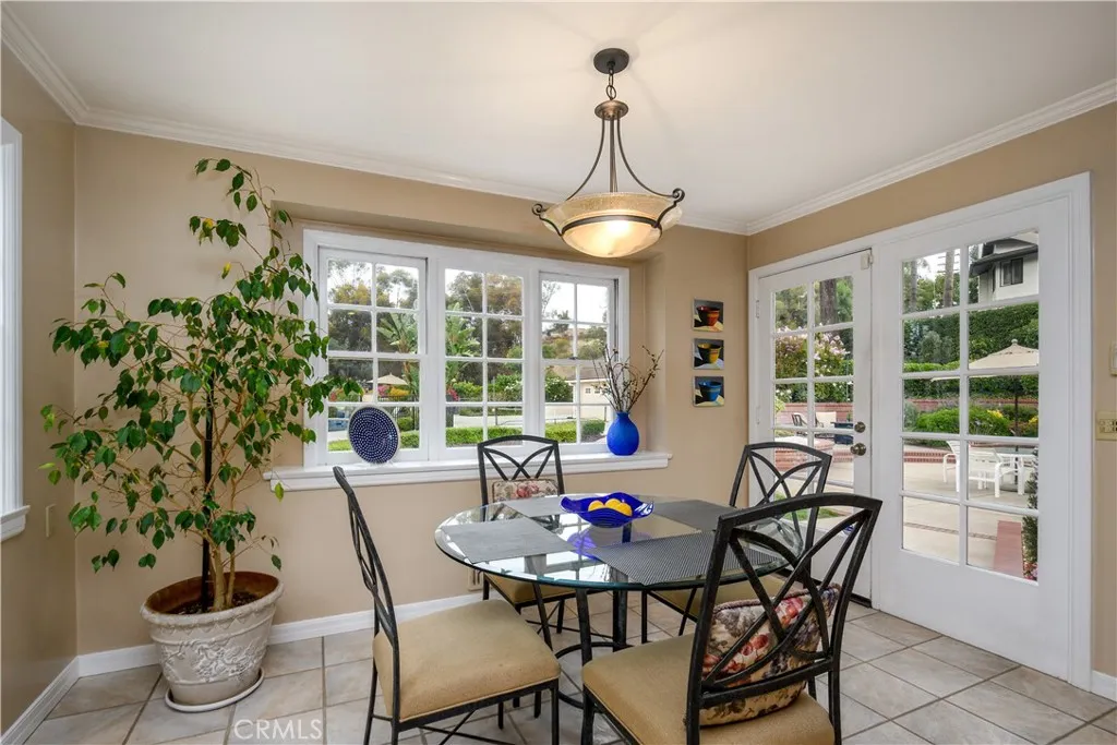 Kitchen Dining w/Doors to Back Patio