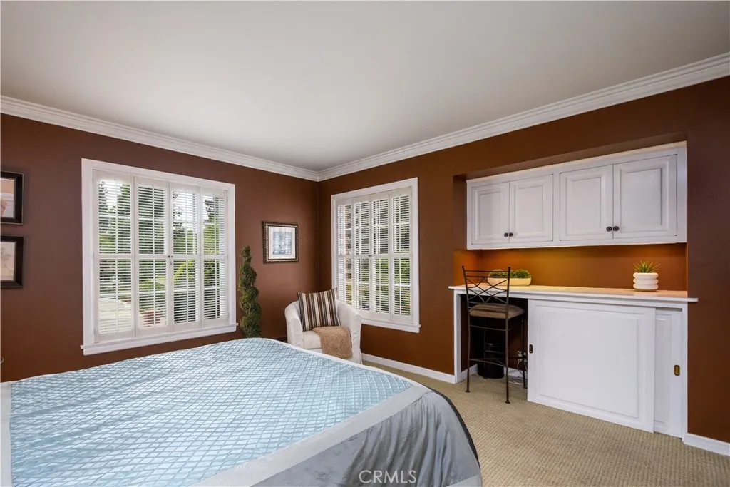 Bedroom 4 w/built in Desk Area