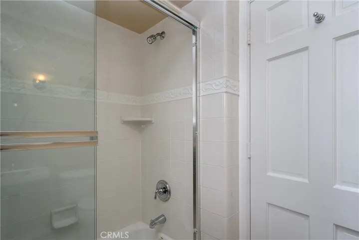 Bathroom 3 Shower/Tub