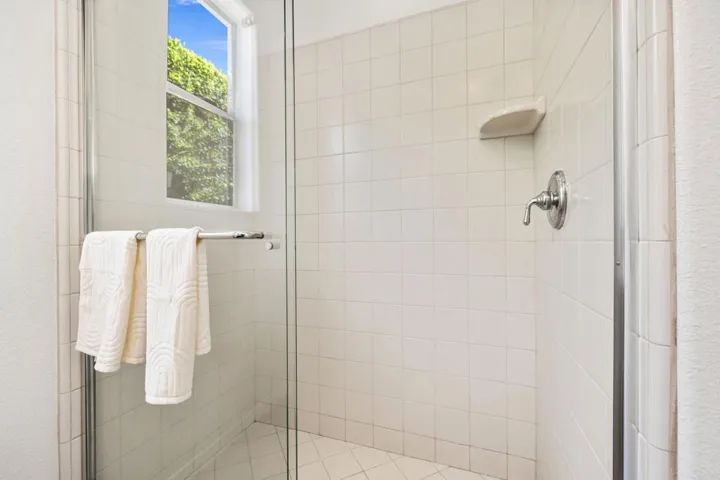 74-web-or-mls-8M4A4692