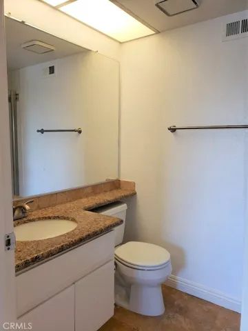 27827 Emerald 23, Mission Viejo, California 92691