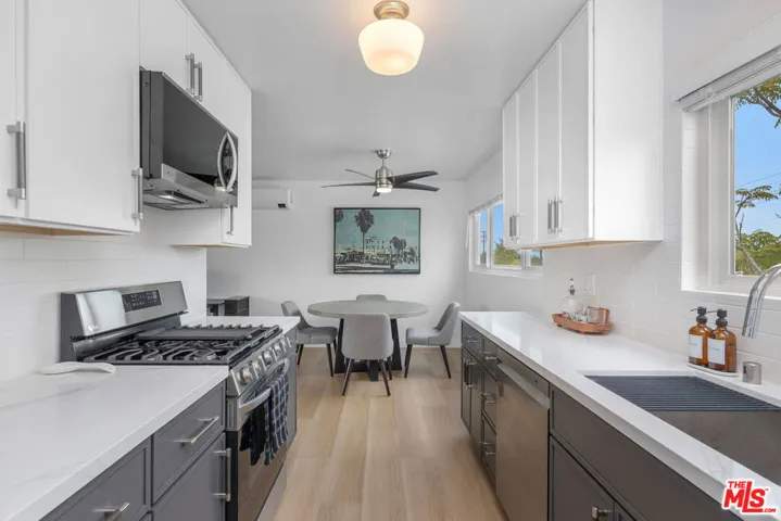 1817 Euclid Street, Santa Monica, California 90404