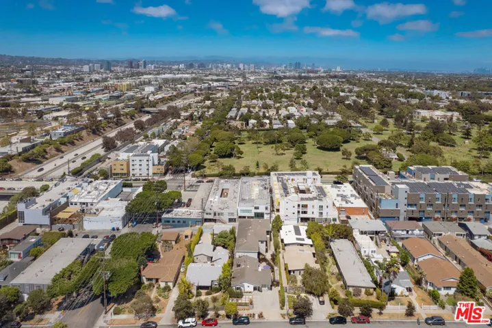 1817 Euclid Street, Santa Monica, California 90404