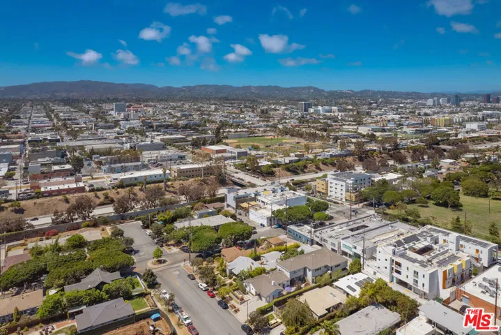 1817 Euclid Street, Santa Monica, California 90404