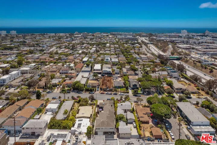 1817 Euclid Street, Santa Monica, California 90404