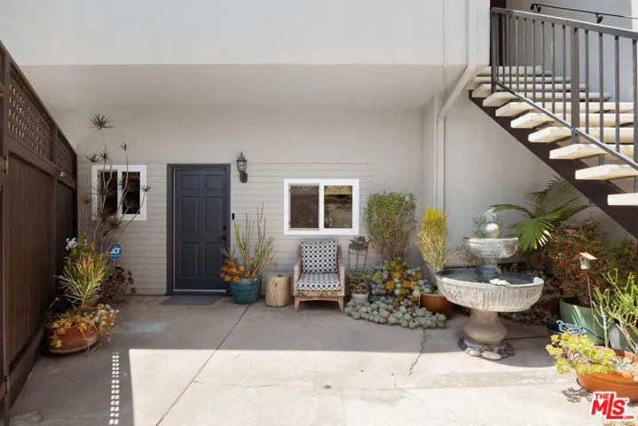 1817 Euclid Street, Santa Monica, California 90404