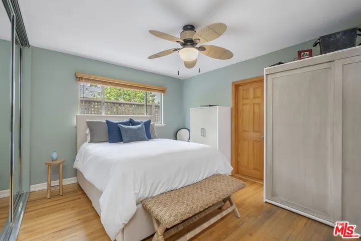 1817 Euclid Street, Santa Monica, California 90404