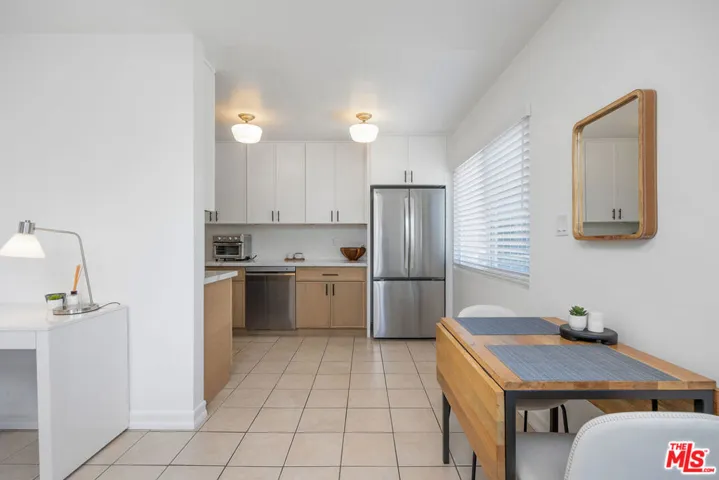 1817 Euclid Street, Santa Monica, California 90404