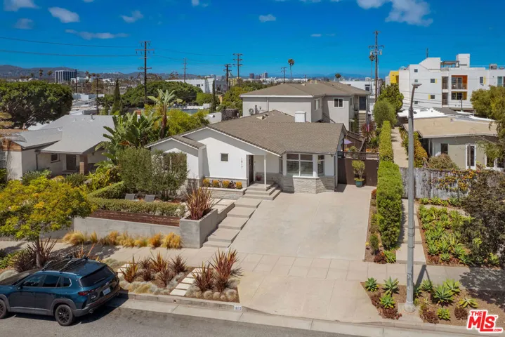 1817 Euclid Street, Santa Monica, California 90404