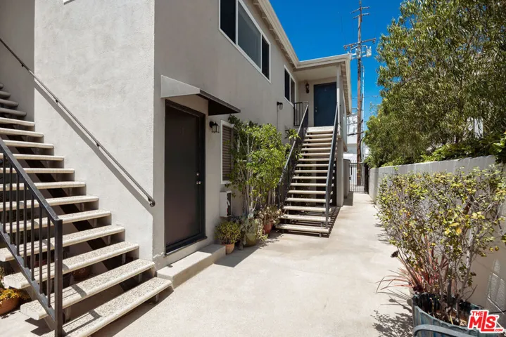 1817 Euclid Street, Santa Monica, California 90404