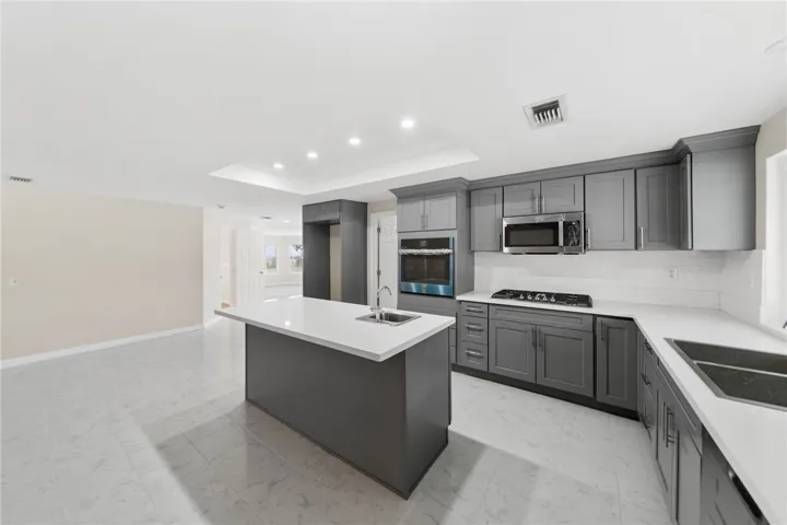 5385 Park, San Bernardino, California 92404