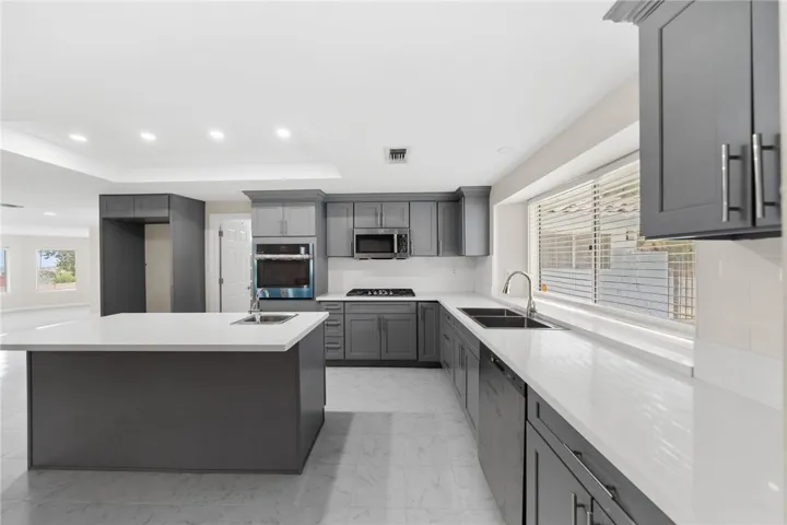 5385 Park, San Bernardino, California 92404