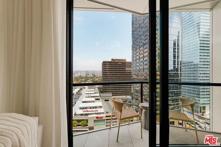 211 W Elm Court 13e, Los Angeles, California 90067