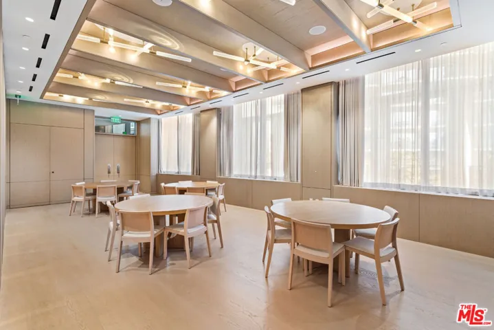 211 W Elm Court 13e, Los Angeles, California 90067