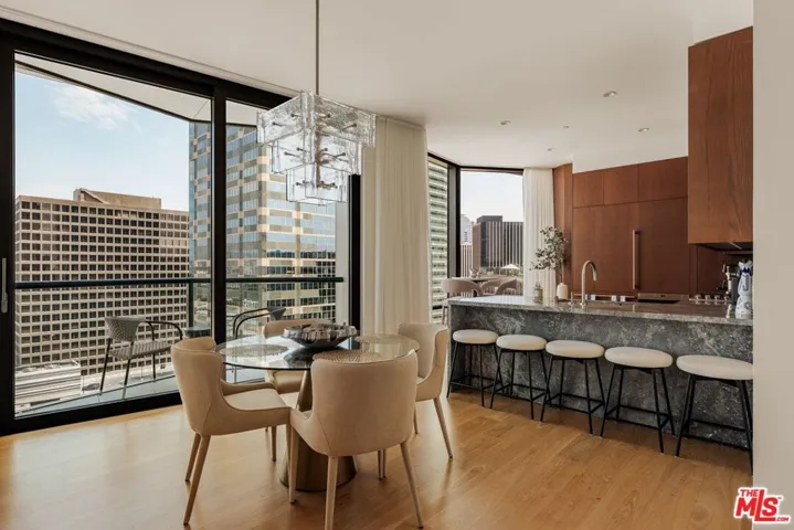 211 W Elm Court 13e, Los Angeles, California 90067