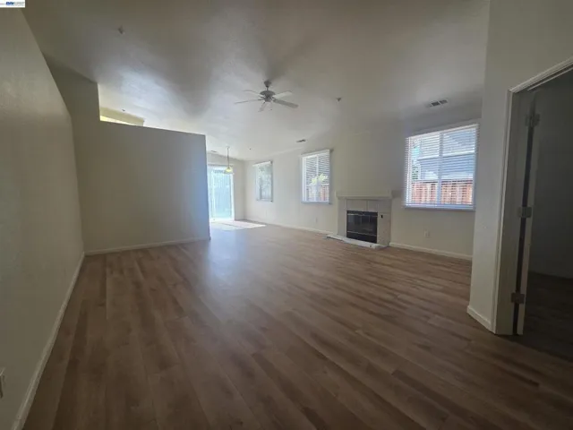 1646 Mallard St, Livermore, California 94551-8716