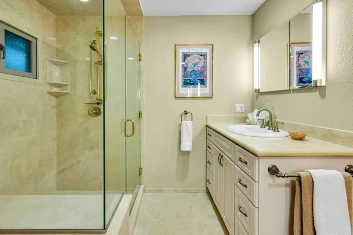 9675 Indian Creek Way, Escondido, California 92026
