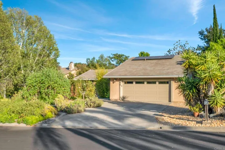 9675 Indian Creek Way, Escondido, California 92026