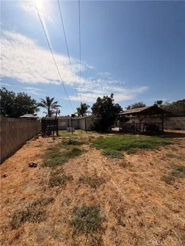 9829 Williams, Bloomington, California 92316