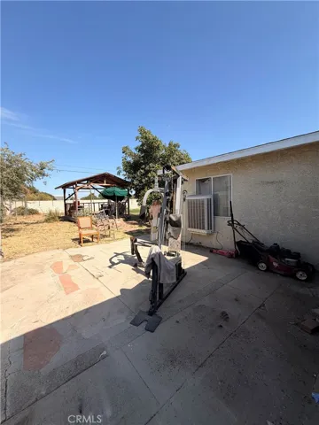 9829 Williams, Bloomington, California 92316