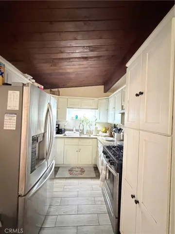 9829 Williams, Bloomington, California 92316