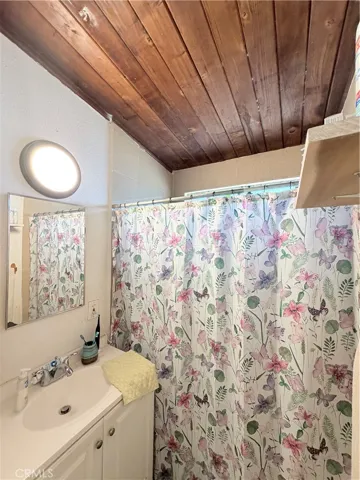 9829 Williams, Bloomington, California 92316