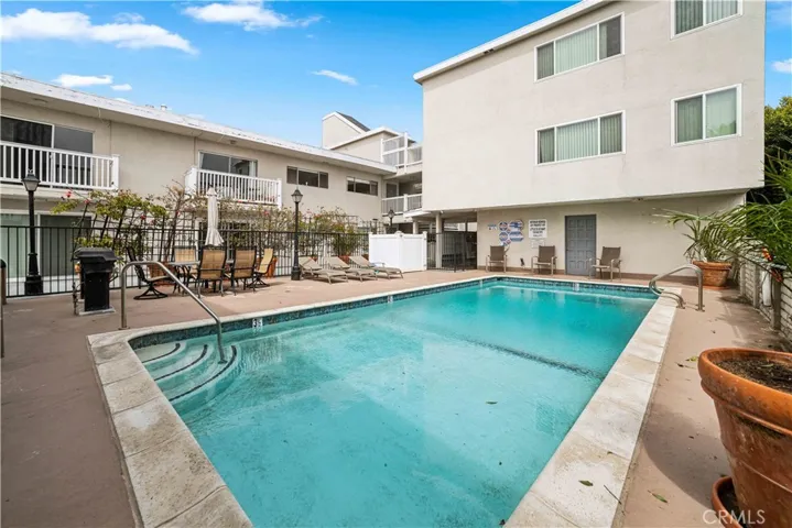 Community pool