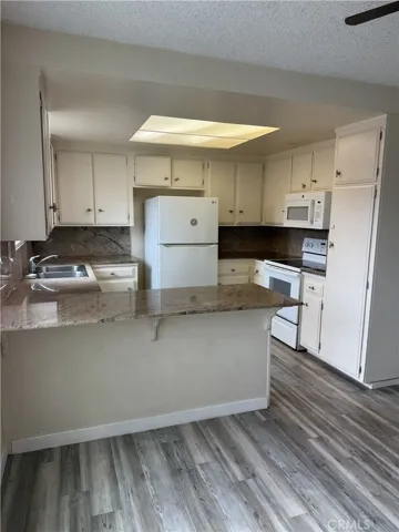 2105 Speyer Ln B, Redondo Beach, California 90278