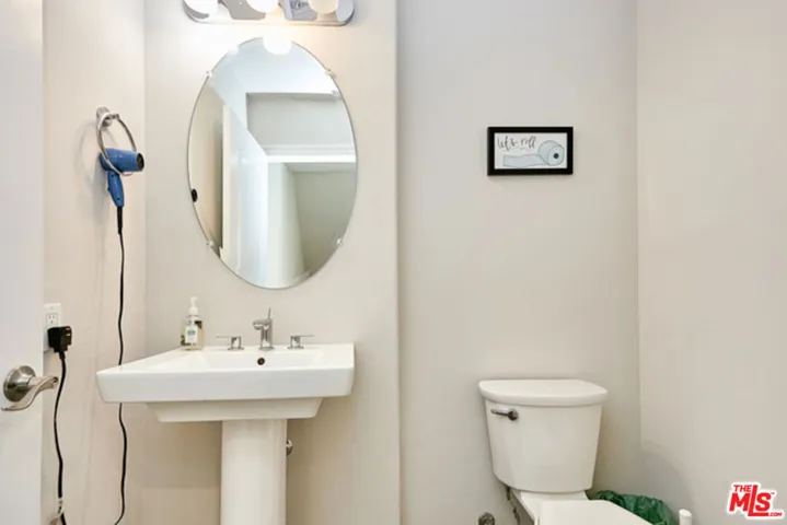 9831 Alburtis Avenue 37, Santa Fe Springs, California 90670