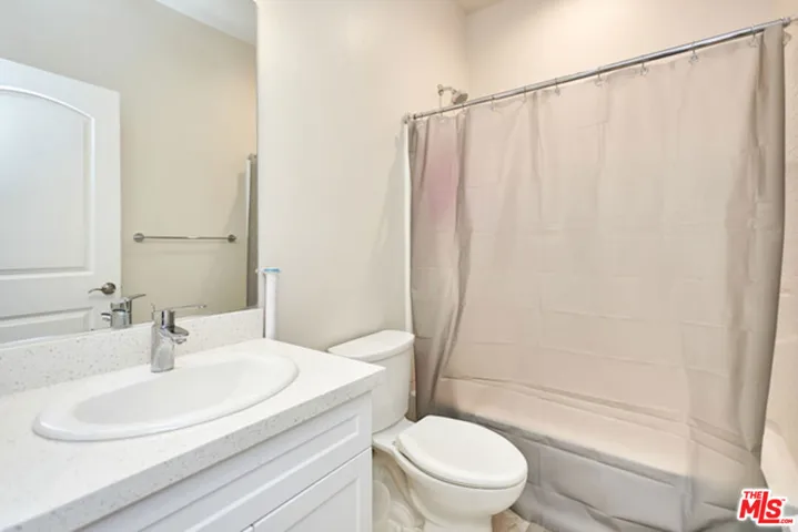 9831 Alburtis Avenue 37, Santa Fe Springs, California 90670