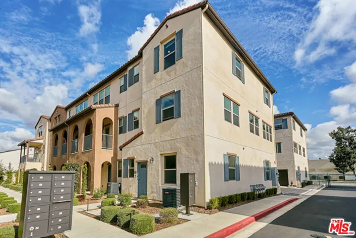 9831 Alburtis Avenue 37, Santa Fe Springs, California 90670