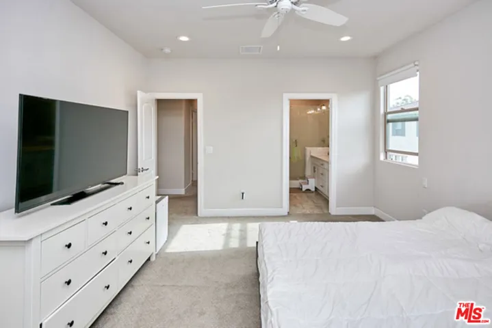 9831 Alburtis Avenue 37, Santa Fe Springs, California 90670