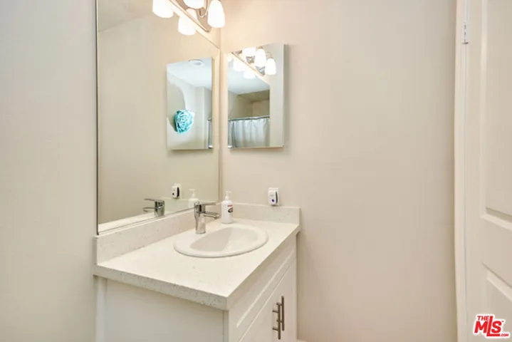 9831 Alburtis Avenue 37, Santa Fe Springs, California 90670