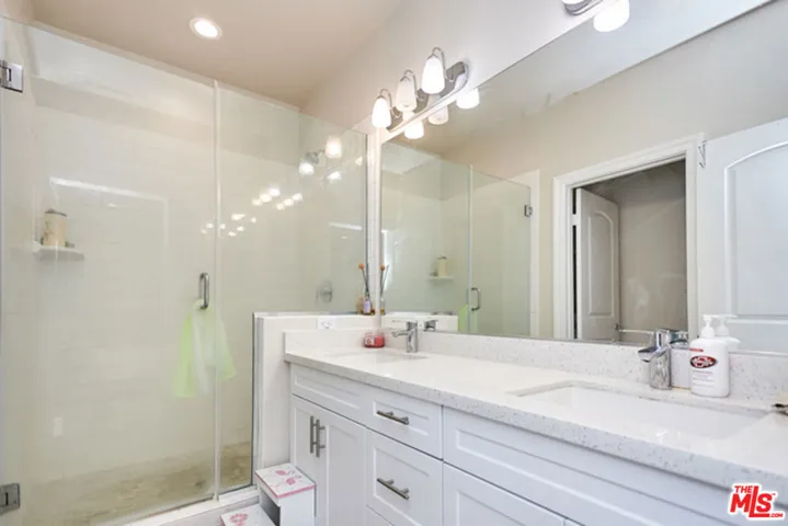 9831 Alburtis Avenue 37, Santa Fe Springs, California 90670